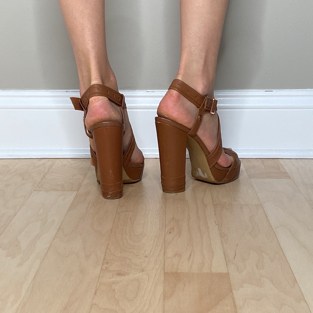 High heels - Picture 2 of 3